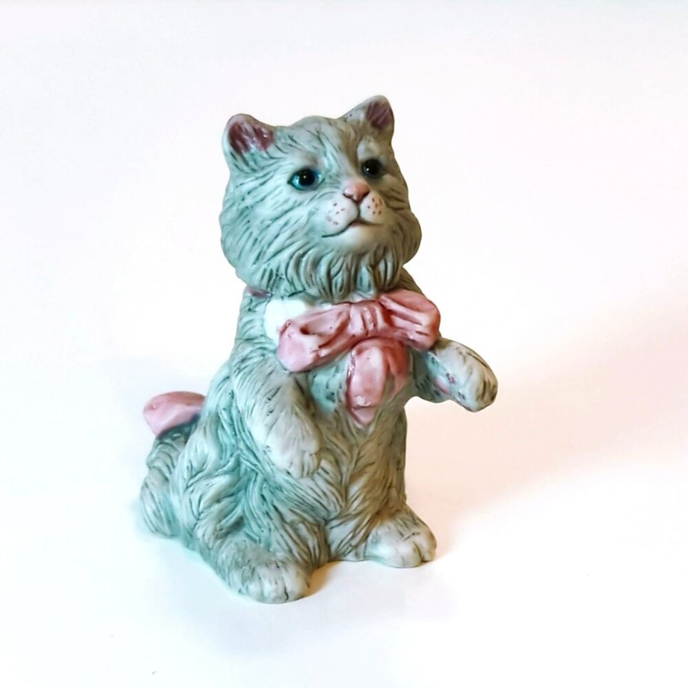 Franklin Mint Curio Cabinet Cat Cybis Style Porcelain Figurine Pink Bow Accent